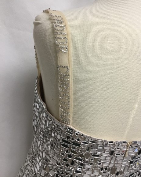 Образ невесты: зеркальное платье как у Айви