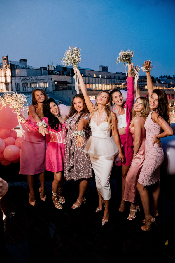 Девичник в розовом цвете в отеле Ararat