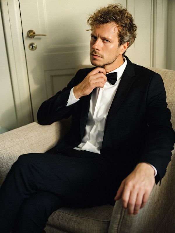 Автомобиль в стиле ретро и съемка для