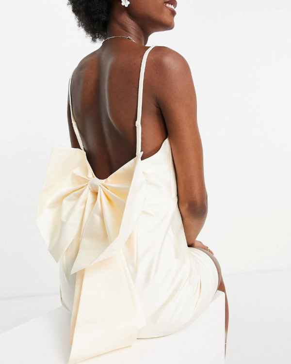 Ничего лишнего: 43 минималистичных свадебных платья