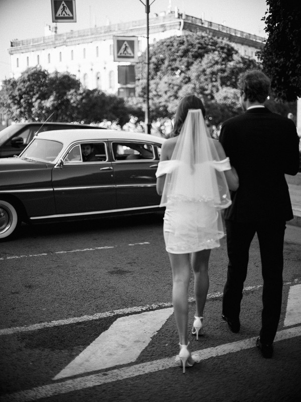 Автомобиль в стиле ретро и съемка для