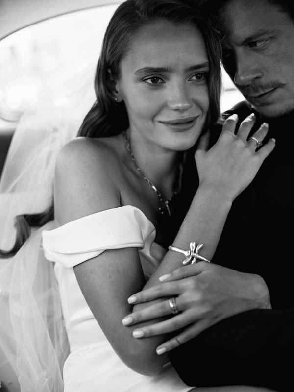 Автомобиль в стиле ретро и съемка для