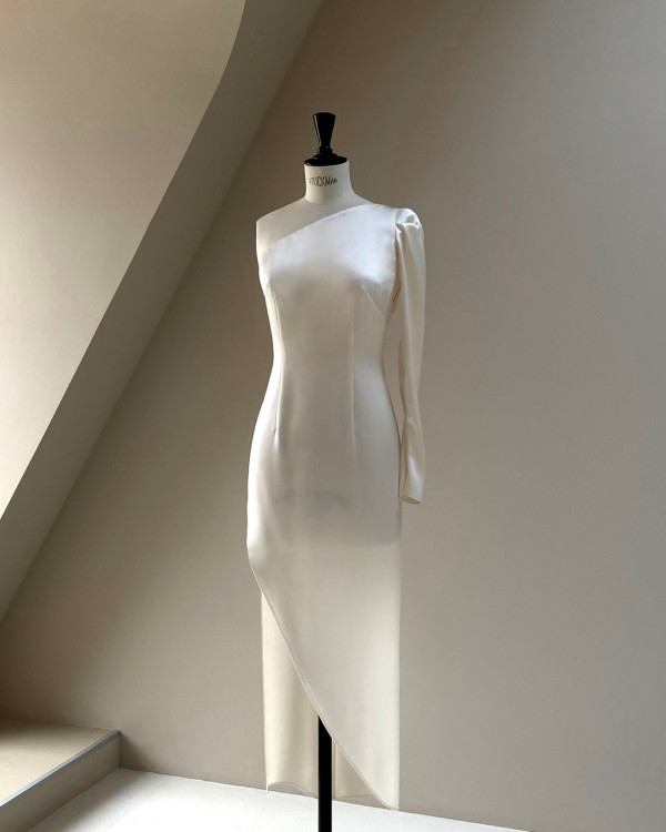 Ничего лишнего: 43 минималистичных свадебных платья