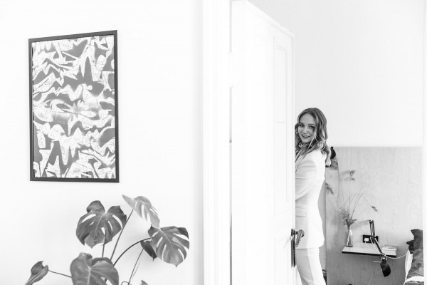 Минималистичная свадьба в ярко-розовом цвете