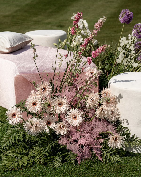 Фанина Открытка: вечерняя церемония, волшебные огни и