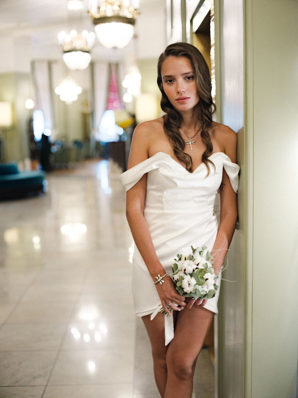 Автомобиль в стиле ретро и съемка для