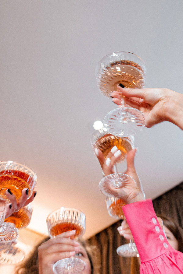 Девичник в розовом цвете в отеле Ararat