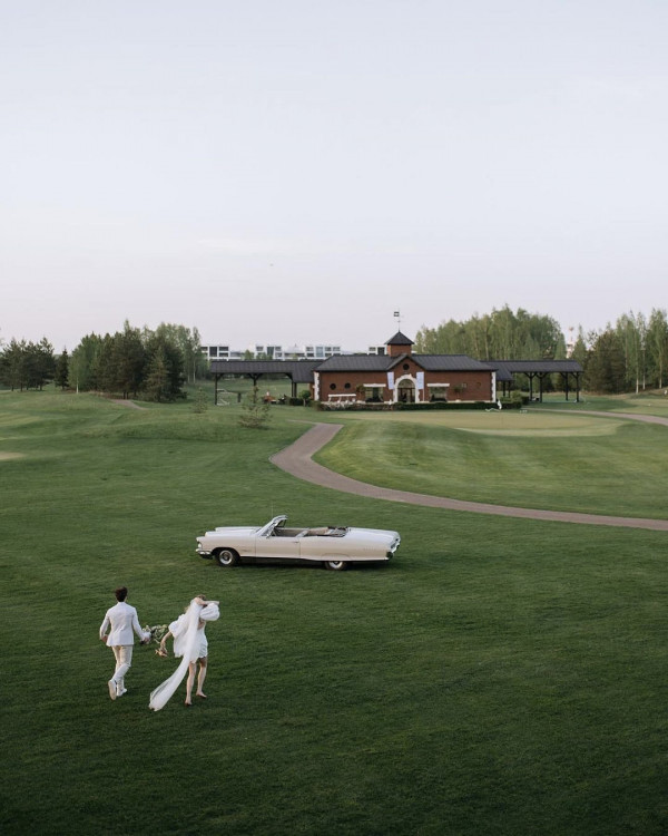 Ретро автомобиль на свадьбу. Где арендовать?