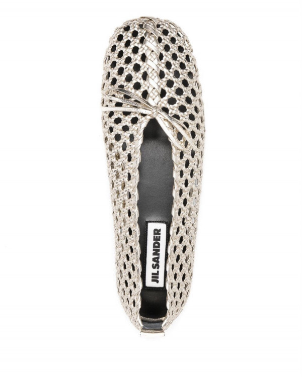 15 пар неординарной обуви без каблука