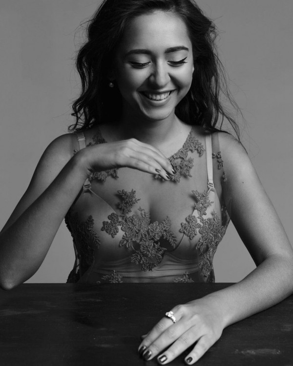 Манижа выходит замуж