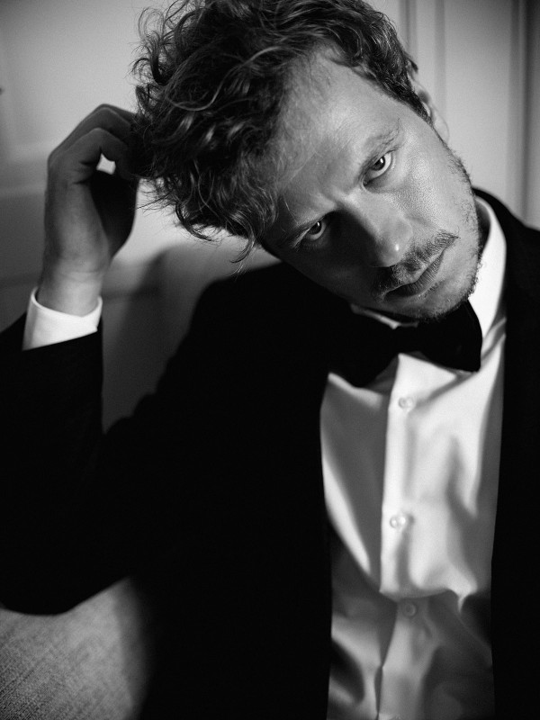 Автомобиль в стиле ретро и съемка для