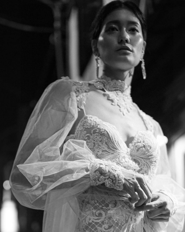 Крупные серьги  — свадебный тренд ближайших