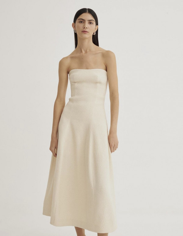 «Зимние» образы для невест существуют