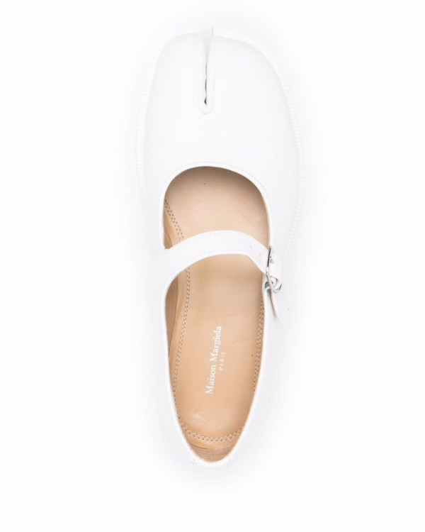 15 пар неординарной обуви без каблука