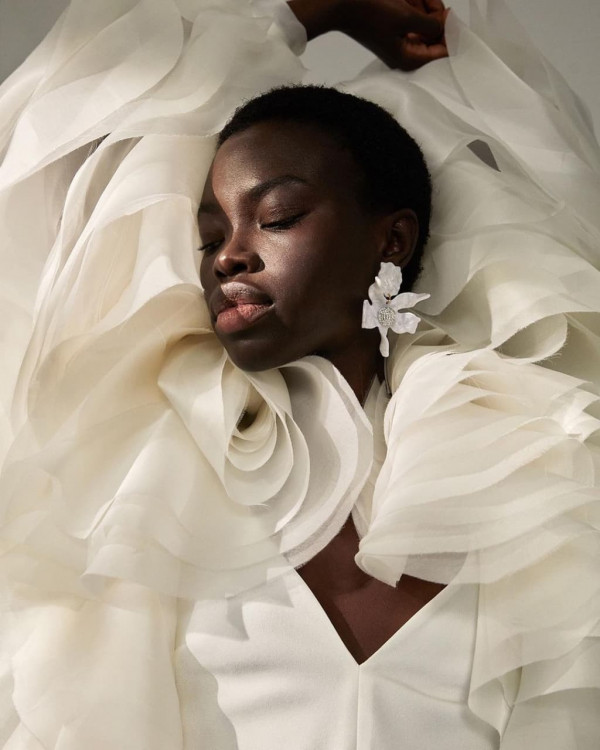 Крупные серьги  — свадебный тренд ближайших