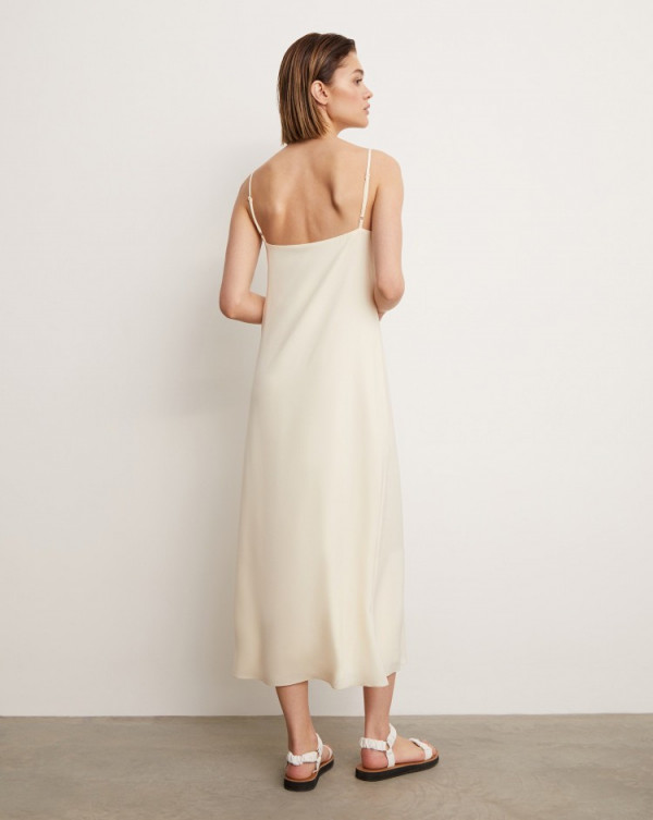 Ничего лишнего: 43 минималистичных свадебных платья