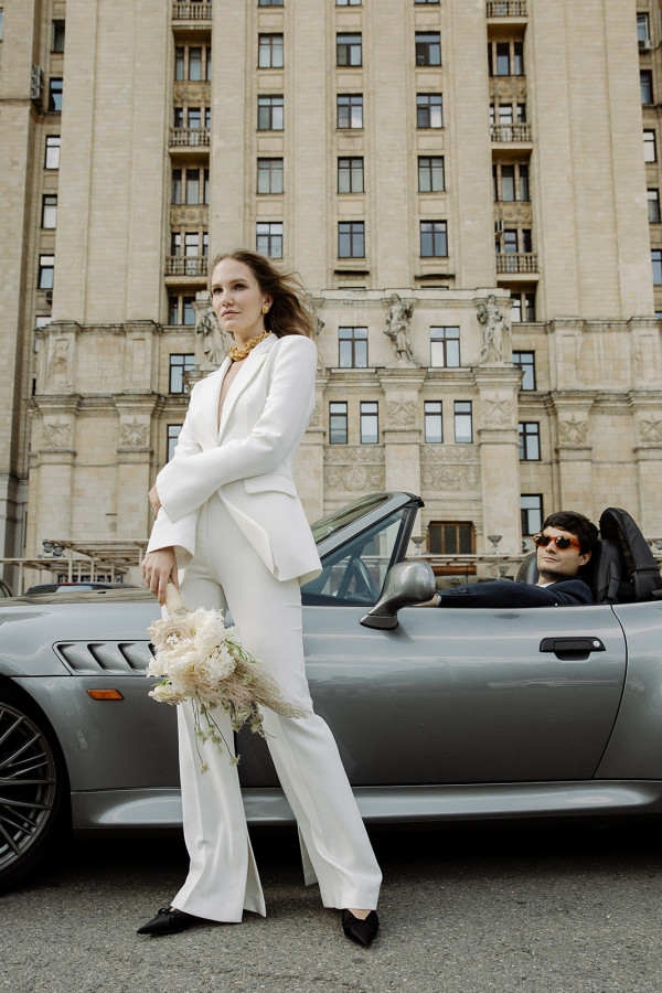 Минималистичная свадьба в ярко-розовом цвете