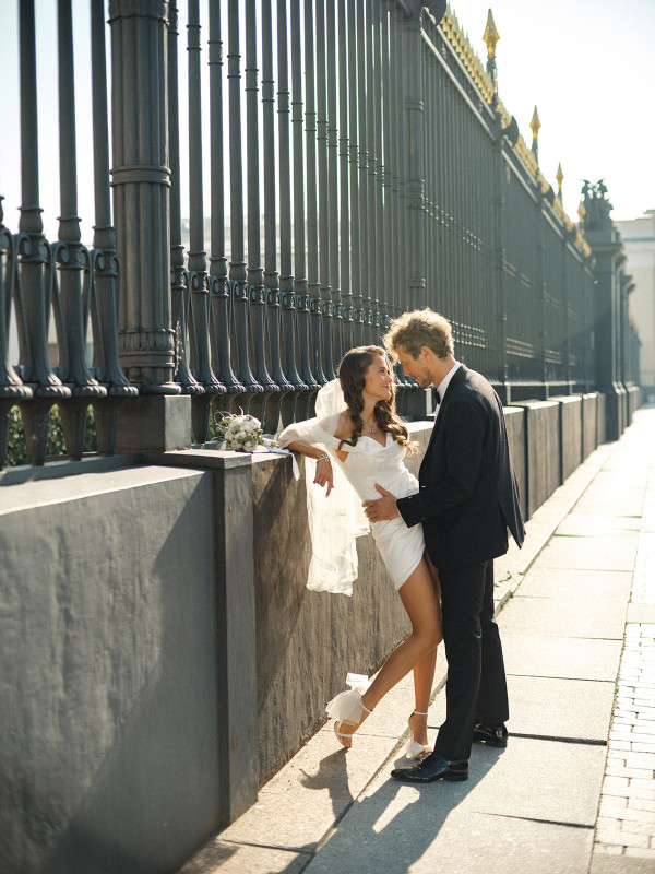 Автомобиль в стиле ретро и съемка для