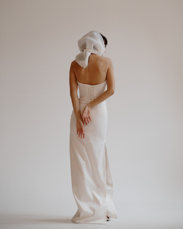 Ничего лишнего: 43 минималистичных свадебных платья