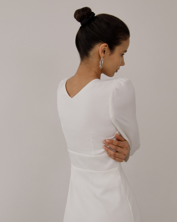 Ничего лишнего: 43 минималистичных свадебных платья