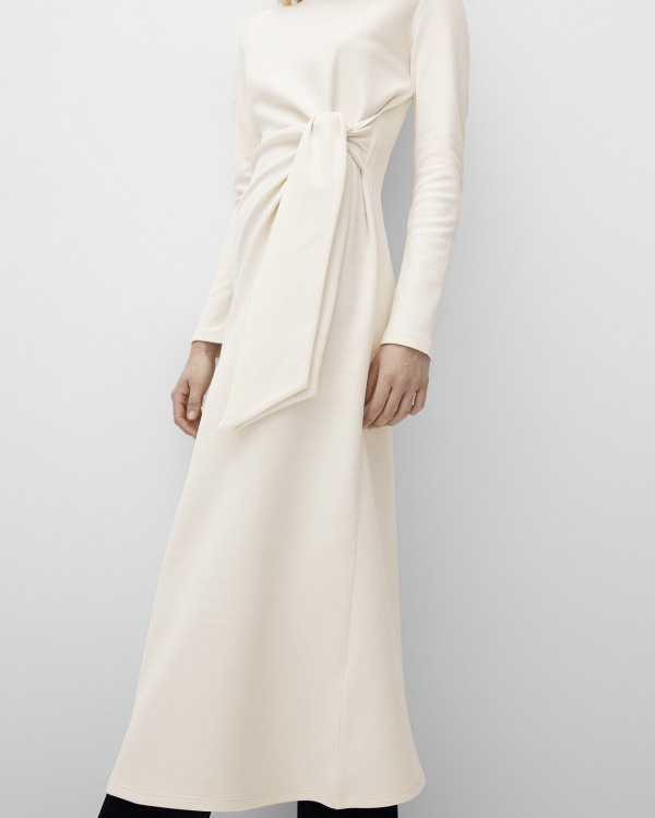 «Зимние» образы для невест существуют