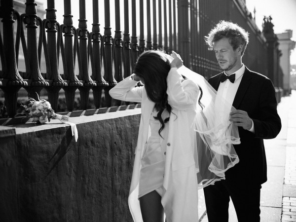 Автомобиль в стиле ретро и съемка для