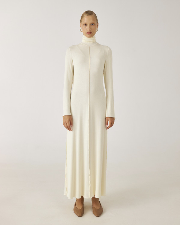 «Зимние» образы для невест существуют