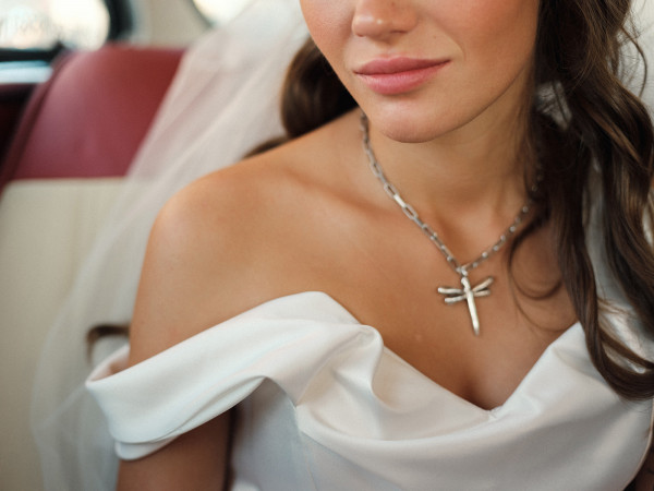 Автомобиль в стиле ретро и съемка для