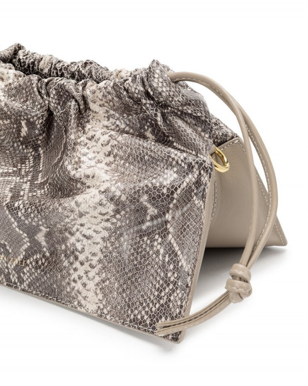 Как обыграть анималистичный принт в свадебном образе?