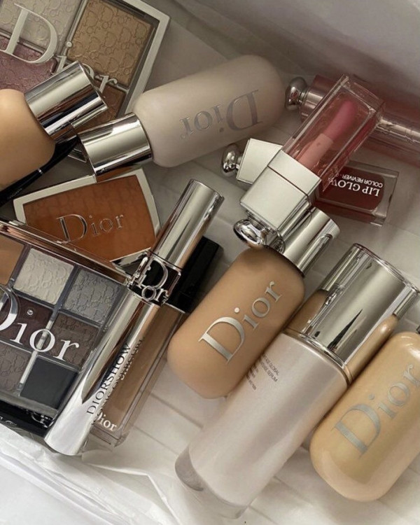 Мнение профессионалов: стрелки в свадебном макияже глаз