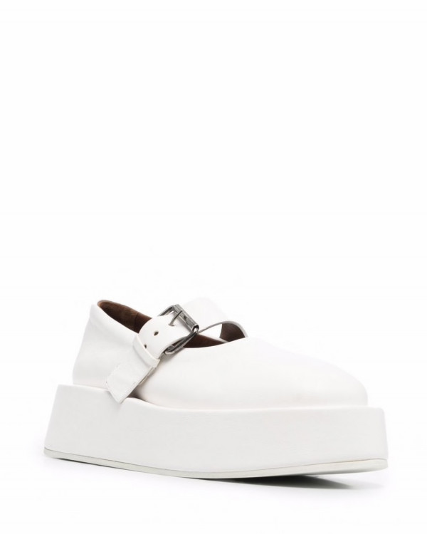 15 пар неординарной обуви без каблука