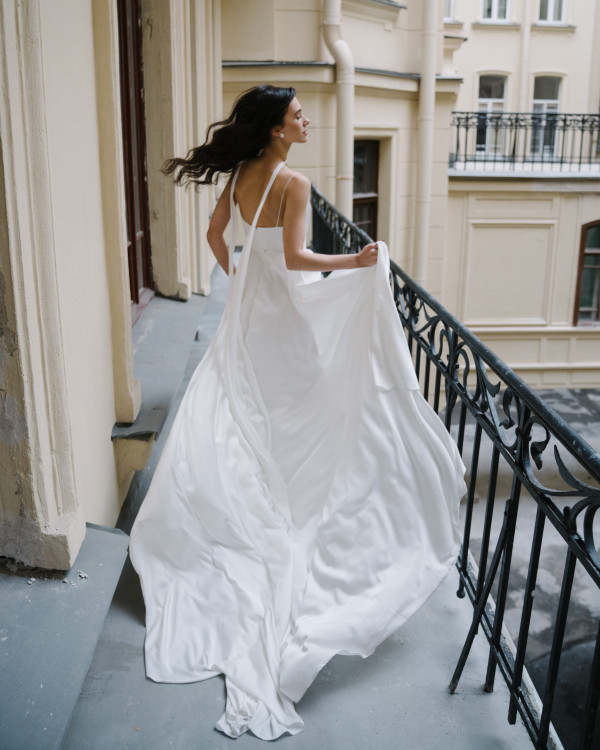 Ничего лишнего: 43 минималистичных свадебных платья