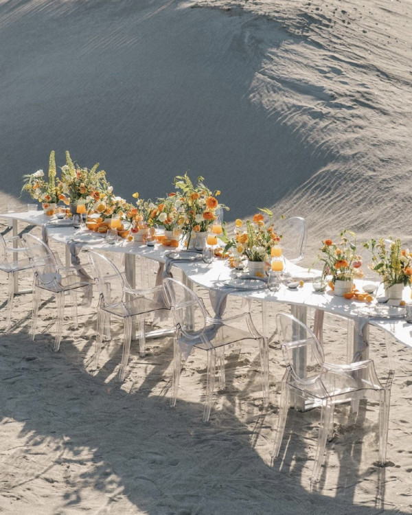 Изогнутые столы на свадебном банкете — новый