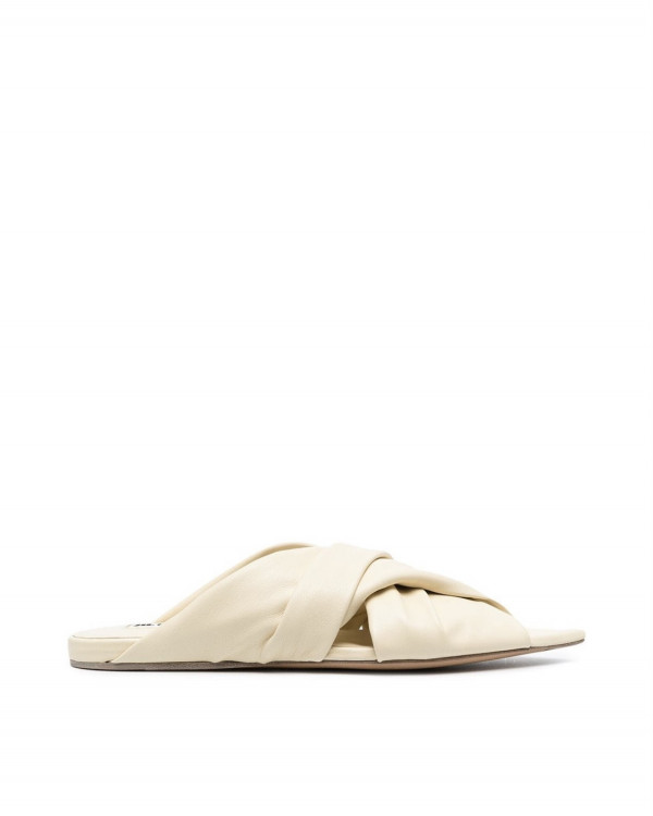 15 пар неординарной обуви без каблука