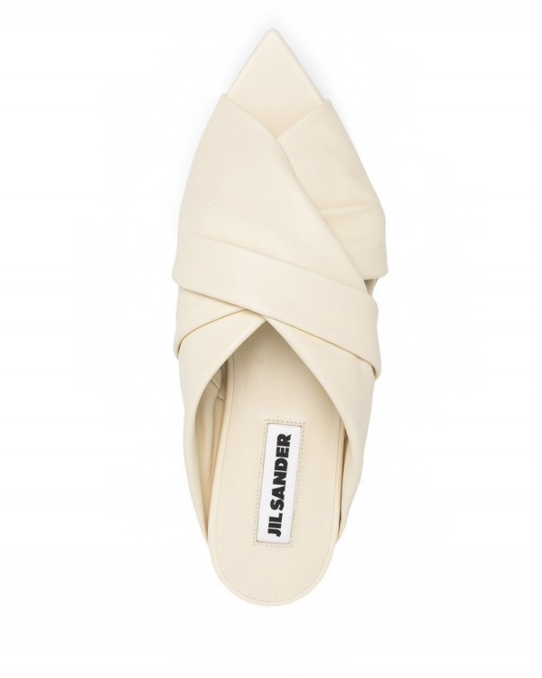 15 пар неординарной обуви без каблука