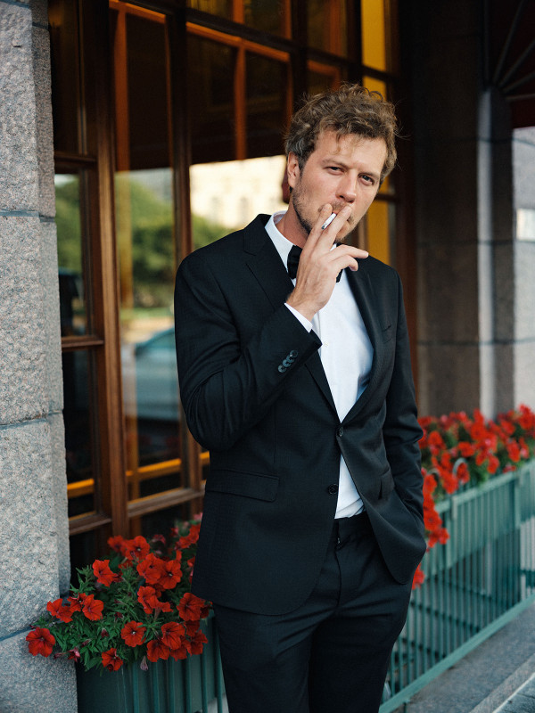 Автомобиль в стиле ретро и съемка для