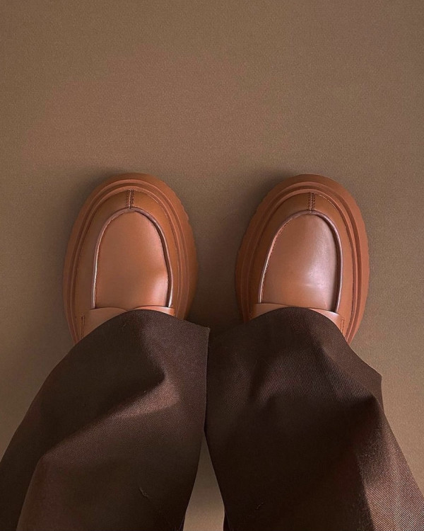 Образ жениха: где искать оригинальные лоферы