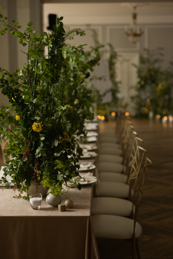 Трогательная свадьба в итальянской эстетике в особняке