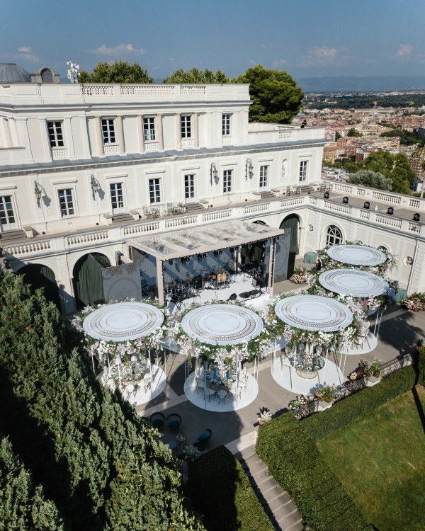 Самые запоминающиеся свадебные оформления сезона 2022