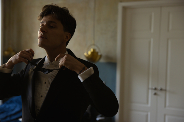 Трогательная свадьба в итальянской эстетике в особняке