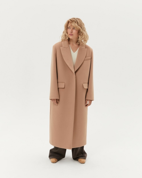 Свадьба в холодную погоду: пальто, тренчкоты и