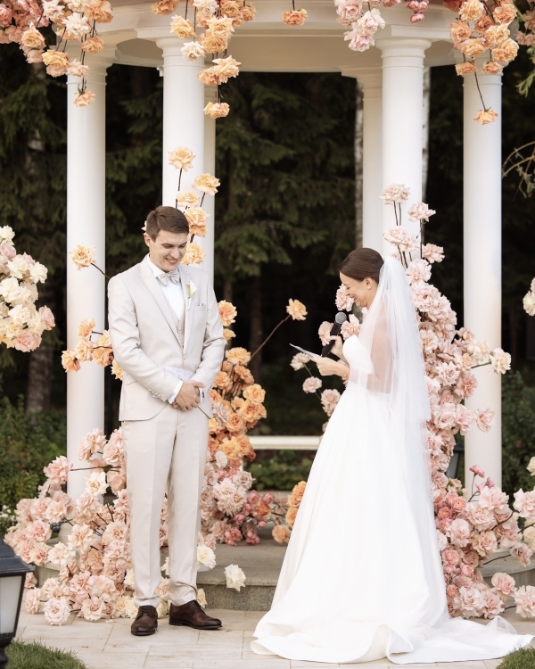 Самые запоминающиеся свадьбы сезона 2022