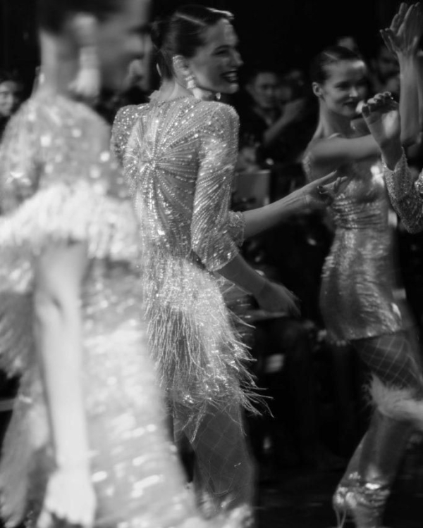 Какую шоу-программу заказать на Новый год 2023?