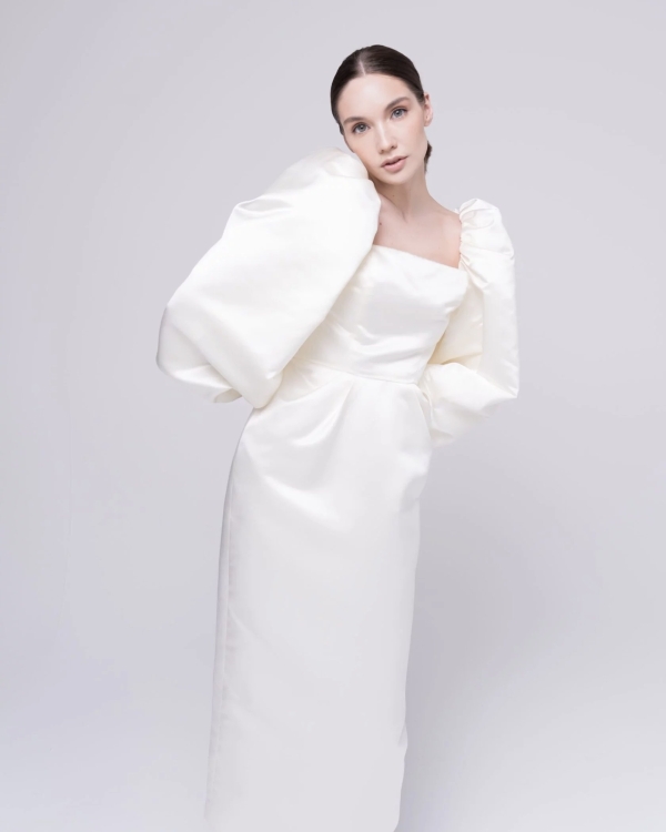 Подборка недели: лаконичные свадебные платья от российских