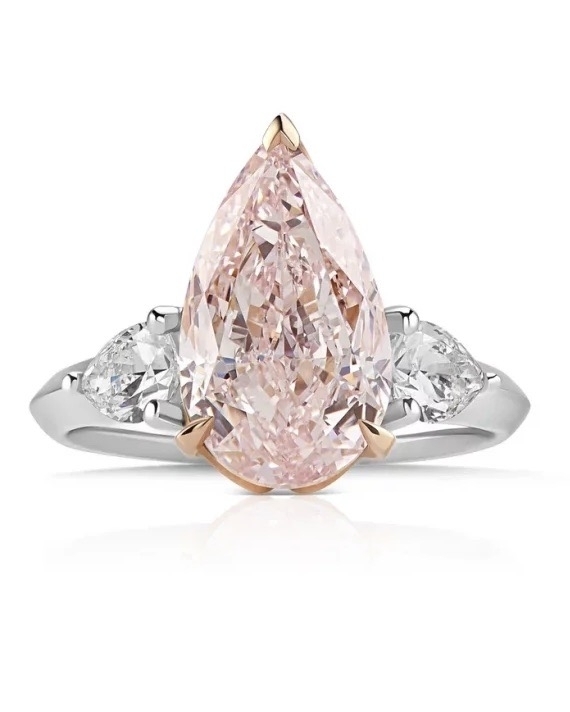 Подборка недели: помолвочные кольца с большими камнями