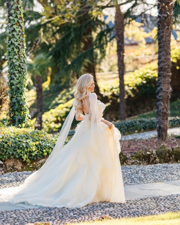 Как трансформировать бьюти-образ невесты в течение свадебного