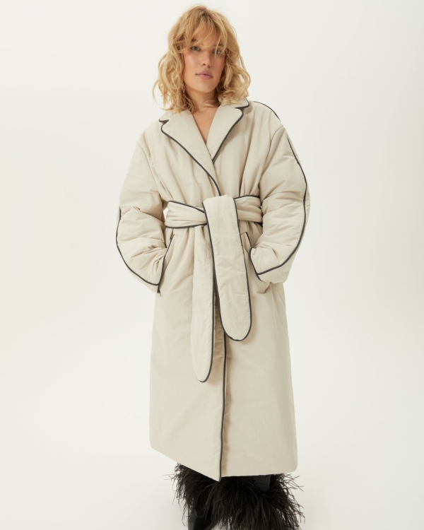 Свадьба в холодную погоду: пальто, тренчкоты и