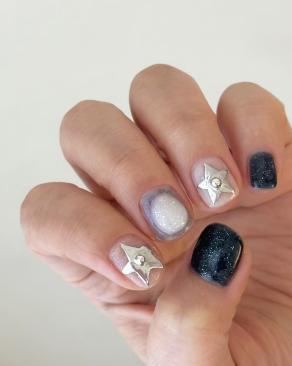 Какой маникюр делать на Новый год 2023