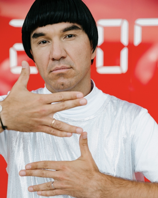 Александр Слесарев о миссии ведущего, камерных свадьбах