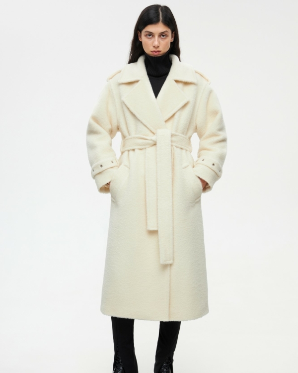 Свадьба в холодную погоду: пальто, тренчкоты и